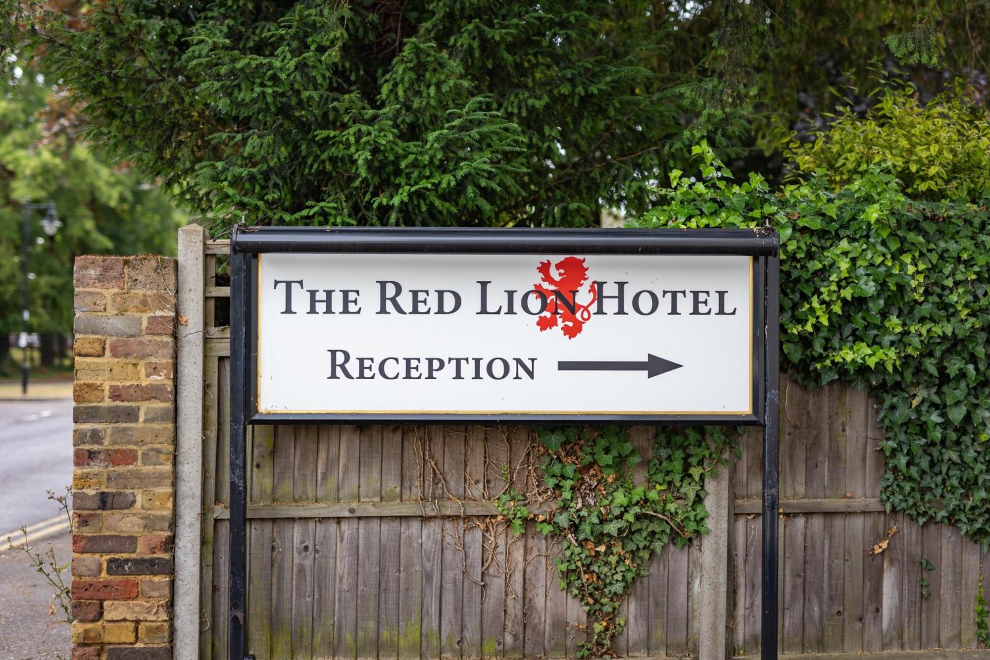 The Red Lion Hotel Hillingdon kerület Kültér fotó