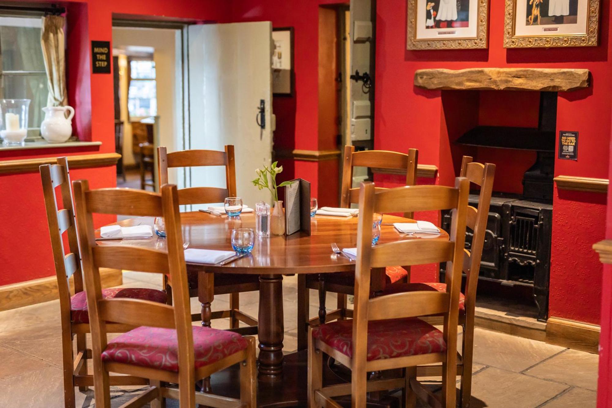 The Red Lion Hotel Hillingdon kerület Kültér fotó