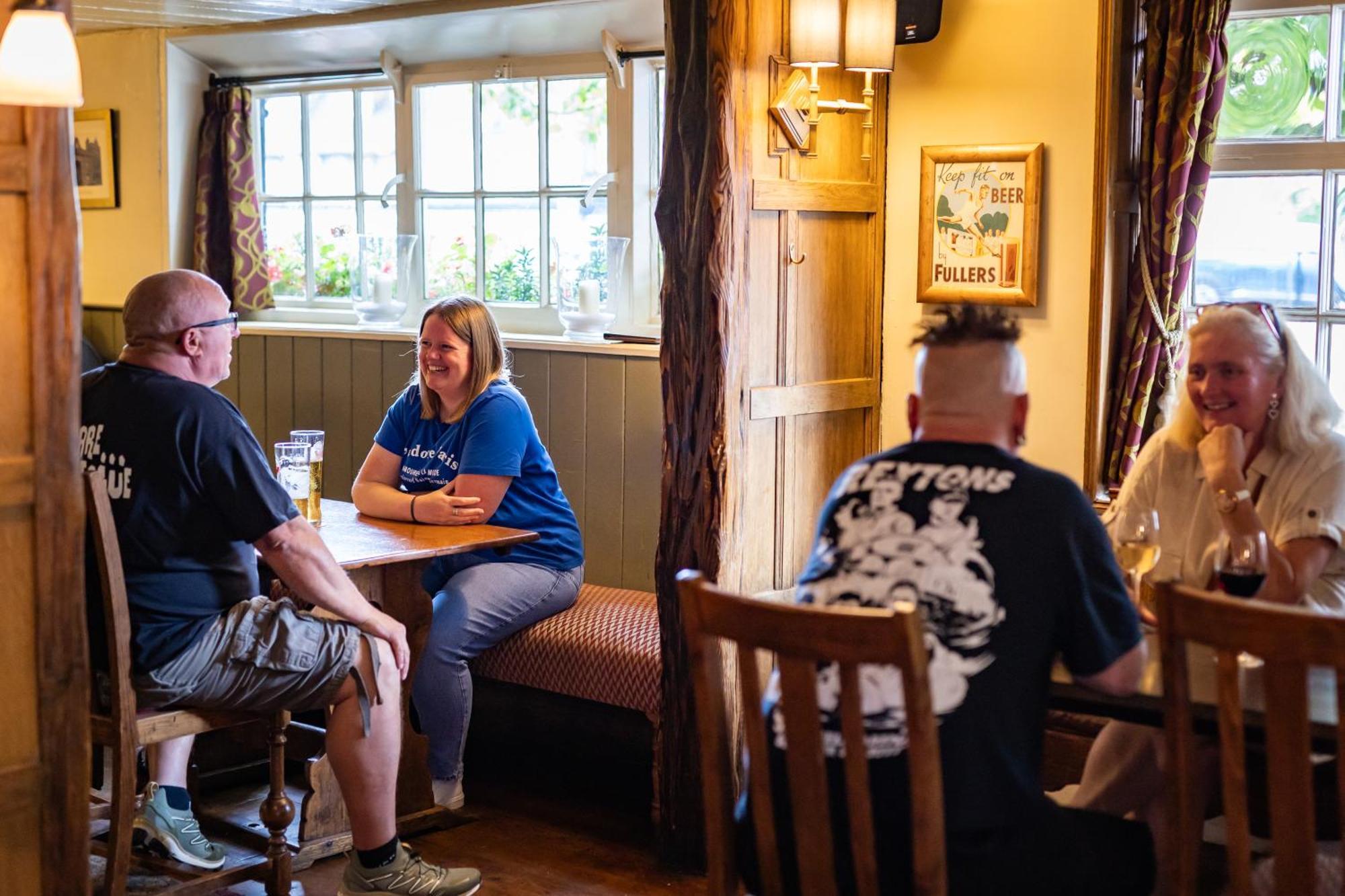 The Red Lion Hotel Hillingdon kerület Kültér fotó