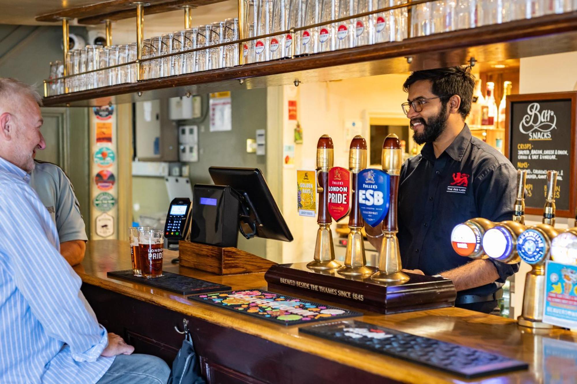 The Red Lion Hotel Hillingdon kerület Kültér fotó