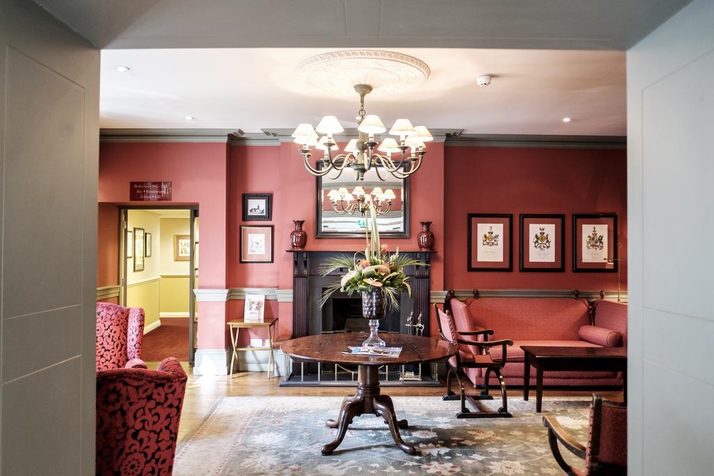 The Red Lion Hotel Hillingdon Kültér fotó